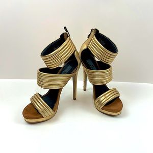 MLE Mia limited edition shoes. 7M